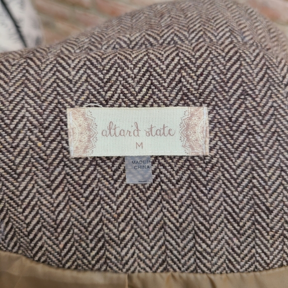 Altar'd State Chevron Puffer Vest Tan Brown Medium - Picture 3 of 4